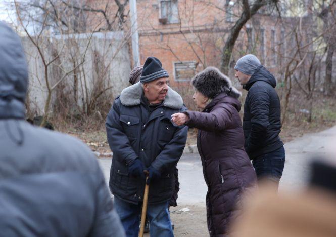 В Виннице жители многоэтажек по Пирогова не дают построить во дворе офисный центр (Фото) 6 6bd14090bac26b23b0fd22ba39223572779e9008