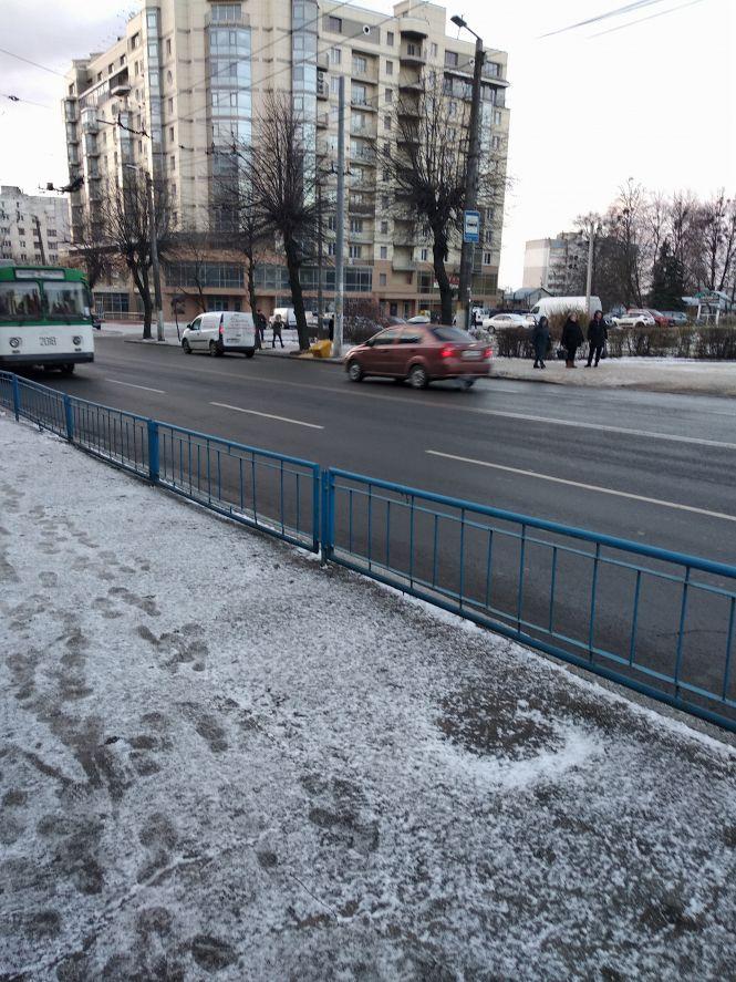 Новини Житомира - фото з Несподівана зима 23 січня: комунальники виявились не готові. ФОТО Несподівана зима 23 січня: комунальники виявились не готові. ФОТО, фото №4 на сайті 20minut.ua