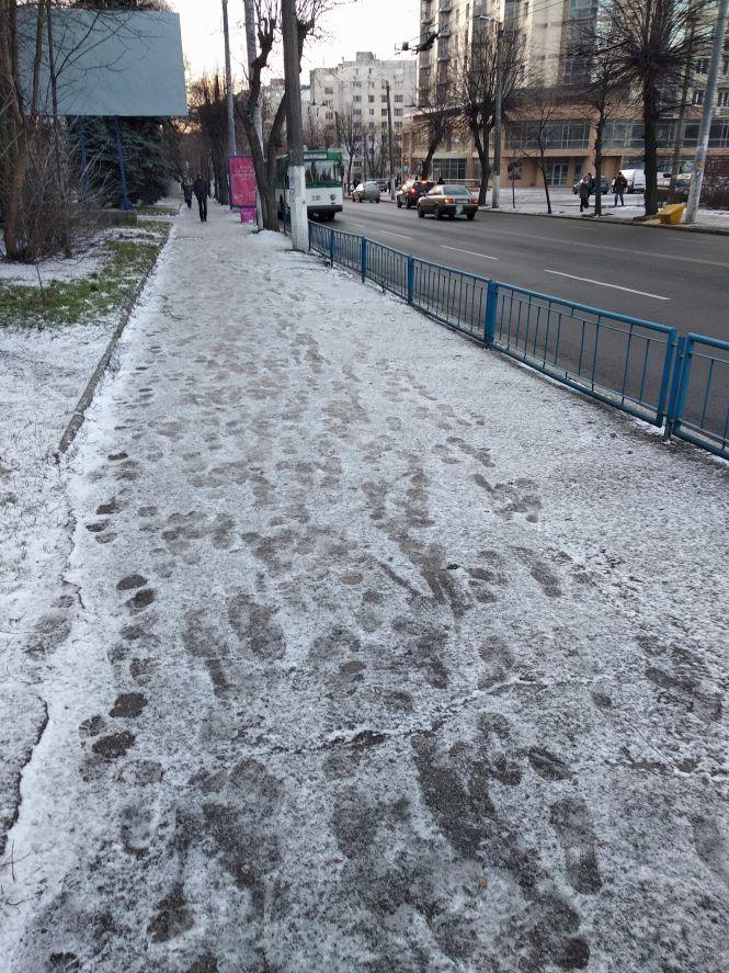 Новини Житомира - фото з Несподівана зима 23 січня: комунальники виявились не готові. ФОТО Несподівана зима 23 січня: комунальники виявились не готові. ФОТО, фото №5 на сайті 20minut.ua