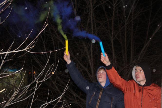 Новини Вінниці - фото з Ланцюг Єдності до Дня Соборності – вінничани взялися за руки та з’єднали два берега річки Ланцюг Єдності до Дня Соборності – вінничани взялися за руки та з’єднали два берега річки, фото №3 на сайті 20minut.ua