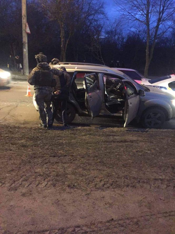 Новини Тернополя - фото з На «Бамі» багато поліції і спецслужб. Затримали невідомих на дорогих авто (оновлюється) На «Бамі» багато поліції і спецслужб. Затримали невідомих на дорогих авто (оновлюється), фото №2 на сайті 20minut.ua