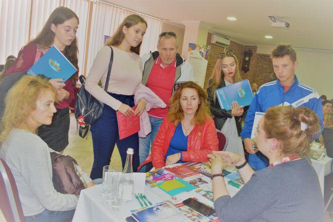 Виставку «Освіта за кордоном» відвідають представники Посольства Канади та Британської Ради (Новини компаній), фото №2 на сайті 20minut.ua