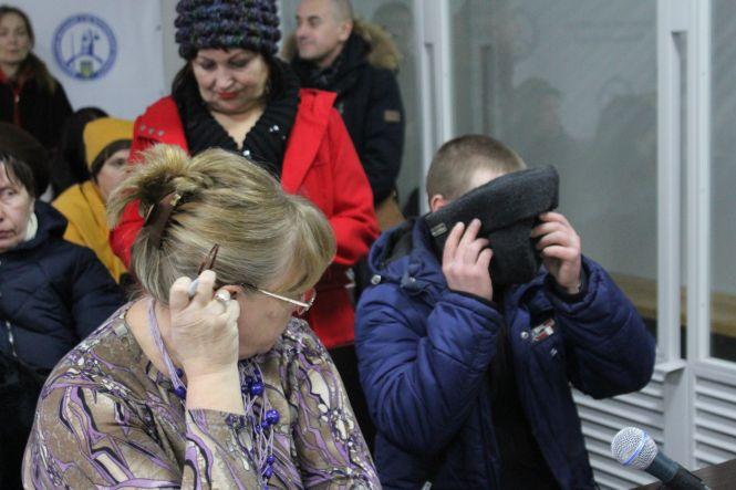 Новини Вінниці - фото з Нарешті з’явився – обвинуваченого у вбивстві собаки привели до суду примусово Нарешті з’явився – обвинуваченого у вбивстві собаки привели до суду примусово, фото №3 на сайті 20minut.ua