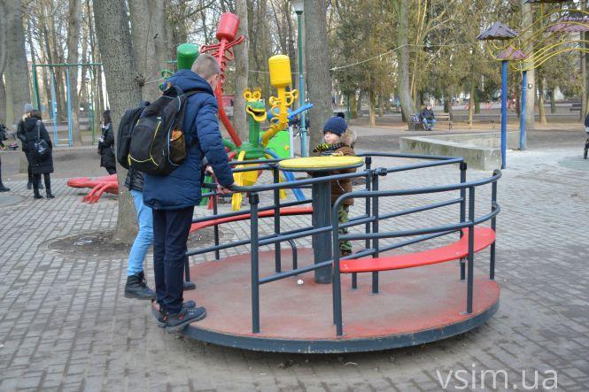 Чому затримується ремонт дитячого майданчика у сквері Шевченка, фото №13 на сайті vsim.ua