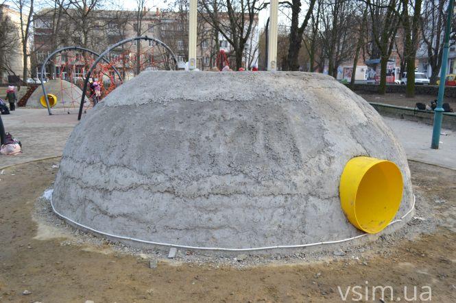 Чому затримується ремонт дитячого майданчика у сквері Шевченка, фото №1 на сайті vsim.ua