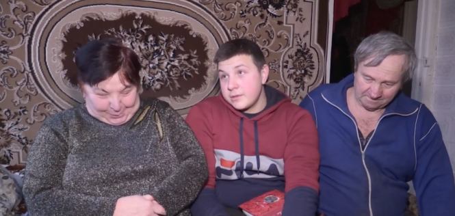 Новини Хмельницького - фото з Підліток з Хмельниччини подав до суду на власних батьків, які проміняли його на горілку: подробиці