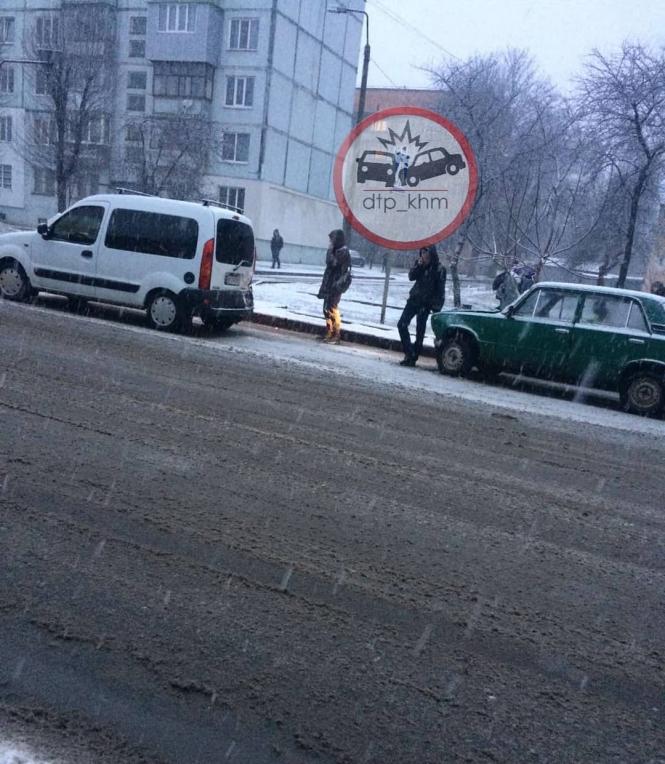 Новини Хмельницького - фото з Сьогодні у Хмельницькому сталися три ДТП: деталі та фото Сьогодні у Хмельницькому сталися три ДТП: деталі та фото, фото №3 на сайті vsim.ua