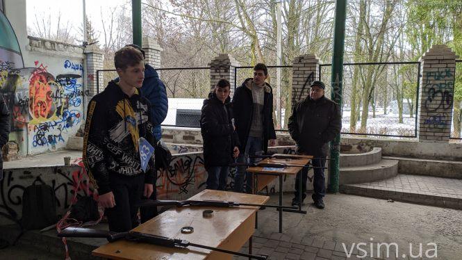 Новини Хмельницького - фото з Юшка з червоної риби та бутерброди з салом: у Хмельницькому героїв Крут вшанували по-новому Юшка з червоної риби та бутерброди з салом: у Хмельницькому героїв Крут вшанували по-новому, фото №12 на сайті vsim.ua