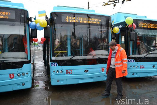 Новини Хмельницького - фото з У Хмельницькому показали нові тролейбуси за 48 мільйонів (ФОТО, ВІДЕО) У Хмельницькому показали нові тролейбуси за 48 мільйонів (ФОТО, ВІДЕО), фото №2 на сайті vsim.ua
