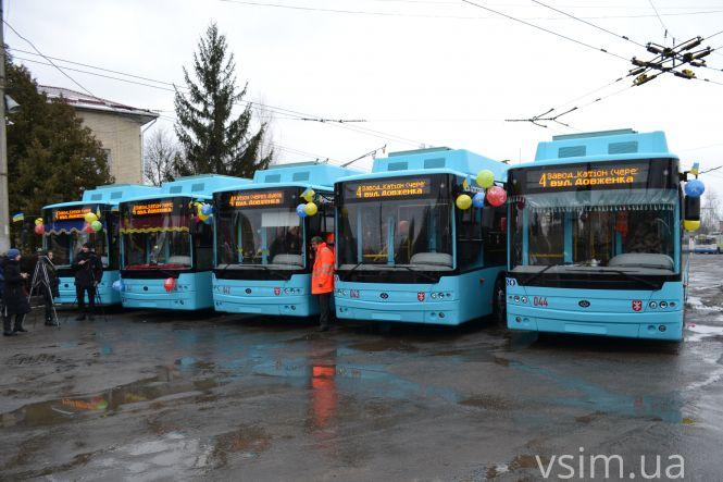 Новини Хмельницького - фото з У Хмельницькому показали нові тролейбуси за 48 мільйонів (ФОТО, ВІДЕО) У Хмельницькому показали нові тролейбуси за 48 мільйонів (ФОТО, ВІДЕО), фото №5 на сайті vsim.ua