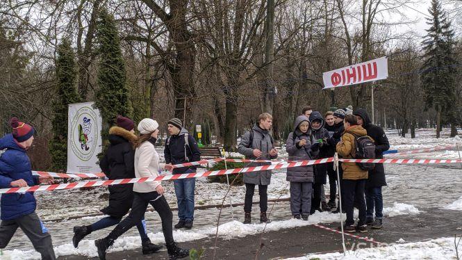Новини Хмельницького - фото з Юшка з червоної риби та бутерброди з салом: у Хмельницькому героїв Крут вшанували по-новому Юшка з червоної риби та бутерброди з салом: у Хмельницькому героїв Крут вшанували по-новому, фото №14 на сайті vsim.ua