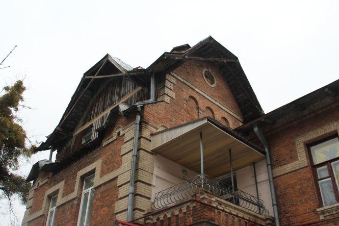 Компания ЖЕО выехала из исторической усадьбы в центре Винницы (Фото) 4 f89d7b6510f5e80217fd07c98dd485de8089c375