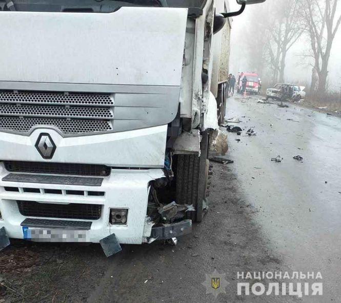 Новини Вінниці - фото з Результат зіткнення з вантажівкою: тіло водія ВАЗу діставали рятувальники Результат зіткнення з вантажівкою: тіло водія ВАЗу діставали рятувальники, фото №1 на сайті 20minut.ua