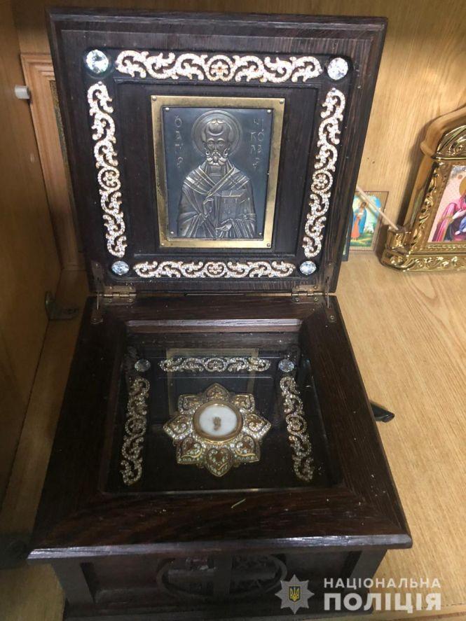 Новини Вінниці - фото з Засудили чоловіка, який вкрав мощі з храму на Келецькій Засудили чоловіка, який вкрав мощі з храму на Келецькій, фото №3 на сайті 20minut.ua