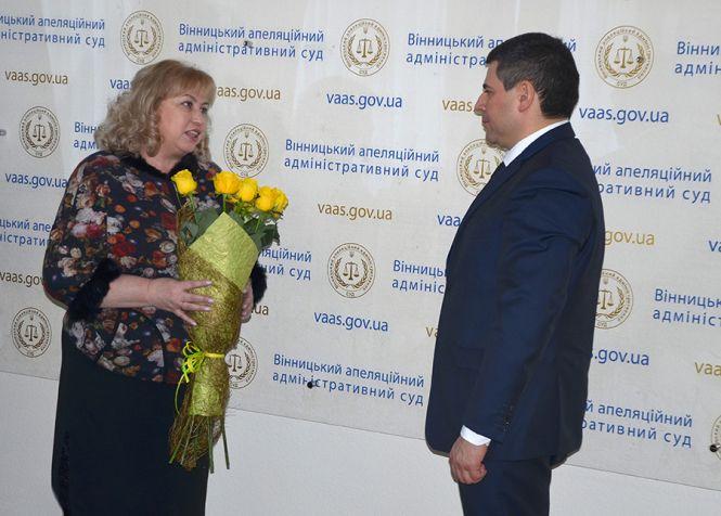 Новини Вінниці - фото з Новий старий голова: в адмінсуді керівником знову обрали Олександра Вільчинського Новий старий голова: в адмінсуді керівником знову обрали Олександра Вільчинського, фото №2 на сайті 20minut.ua