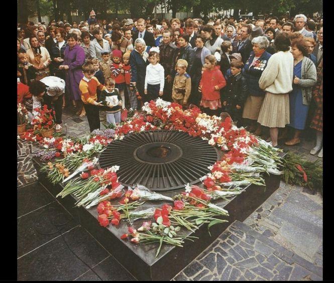 Новини Вінниці - фото з Вінниця потопає у зелені: підбірка фото міста 23 роки тому Вінниця потопає у зелені: підбірка фото міста 23 роки тому, фото №6 на сайті 20minut.ua