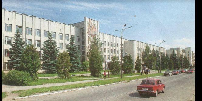 Новини Вінниці - фото з Вінниця потопає у зелені: підбірка фото міста 23 роки тому Вінниця потопає у зелені: підбірка фото міста 23 роки тому, фото №12 на сайті 20minut.ua