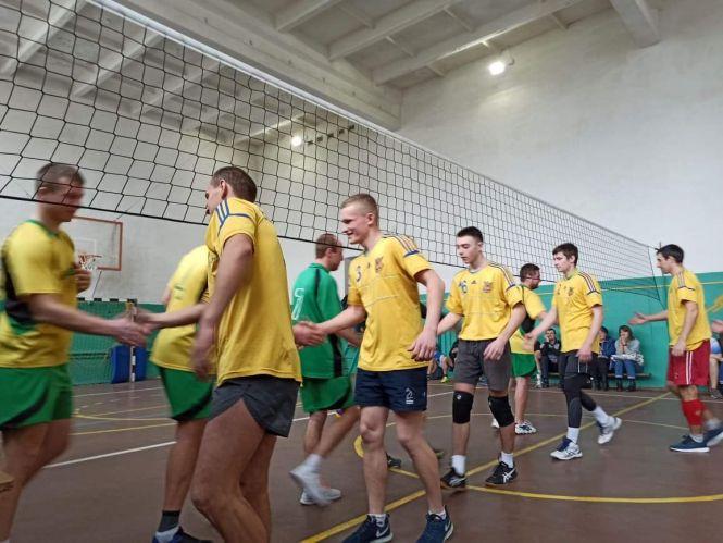 Територіальні громади грали у волейбол: хто увійшов до півфіналу?, фото №1 на сайті 20minut.ua