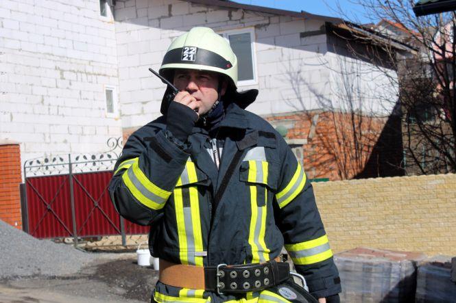Новини Хмельницького - фото з Пожежа у Хмельницькому: будинок гасили дві бригади рятувальників (ФОТО, ВІДЕО) Пожежа у Хмельницькому: будинок гасили дві бригади рятувальників (ФОТО, ВІДЕО), фото №2 на сайті vsim.ua