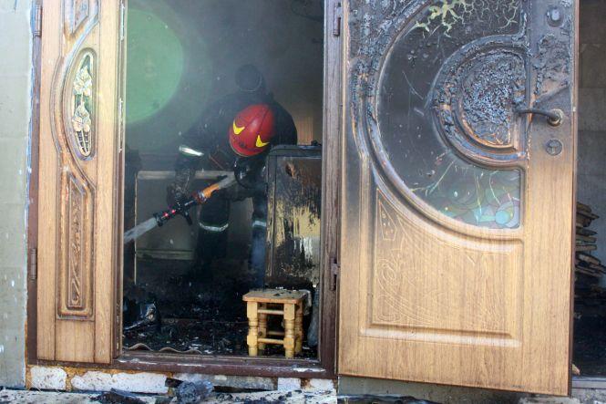 Новини Хмельницького - фото з Пожежа у Хмельницькому: будинок гасили дві бригади рятувальників (ФОТО, ВІДЕО) Пожежа у Хмельницькому: будинок гасили дві бригади рятувальників (ФОТО, ВІДЕО), фото №5 на сайті vsim.ua