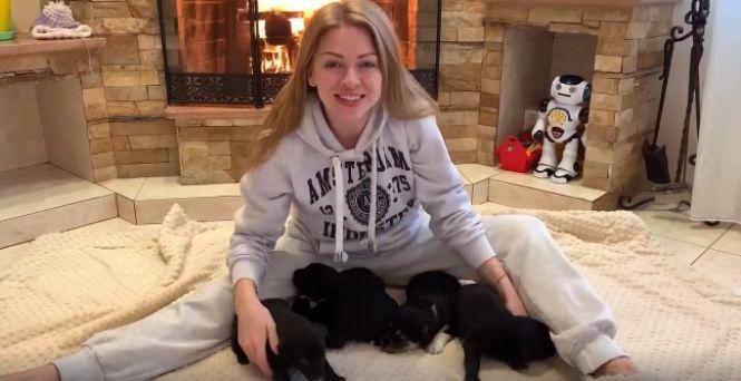 Новини Вінниці - фото з Як насправді потрібно любити собак — показала Яна Глущенко з «Дизель Шоу» Як насправді потрібно любити собак — показала Яна Глущенко з «Дизель Шоу», фото №1 на сайті 20minut.ua