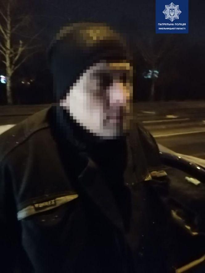 Віз наркотики в авто. У Хмельницькому спіймали водія "під кайфом" (ФОТО), фото №1 на сайті vsim.ua