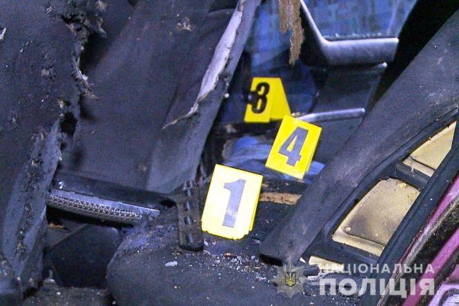 Новини Вінниці - фото з На Вінниччині п’яний чоловік підірвав Mercedes. Трьох людей рятують в реанімації На Вінниччині п’яний чоловік підірвав Mercedes. Трьох людей рятують в реанімації, фото №3 на сайті 20minut.ua