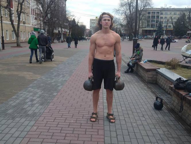 Новини Хмельницького - фото з Ряди хмельницьких “моржів” поповнилися: у босого Валентина з’явився друг у сандалях Ряди хмельницьких “моржів” поповнилися: у босого Валентина з’явився друг у сандалях, фото №3 на сайті vsim.ua