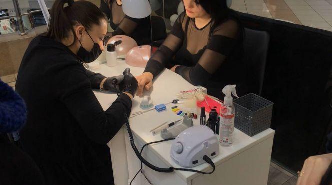 Одна пилочка та ножиці на всіх? Як у Тернополі роблять манікюр: ми перевірили. ЕКСКЛЮЗИВ "20 хвилин", фото №3 на сайті 20minut.ua