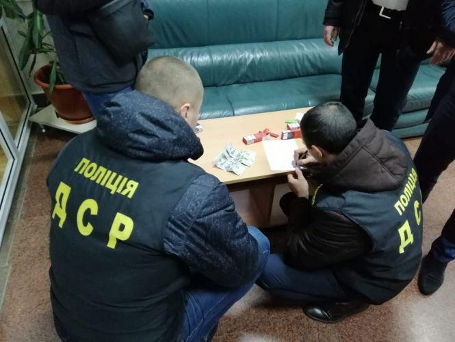 Новини Вінниці - фото з На хабарі спіймали депутата облради Олексія Бородія. Всі подробиці На хабарі спіймали депутата облради Олексія Бородія. Всі подробиці, фото №5 на сайті 20minut.ua