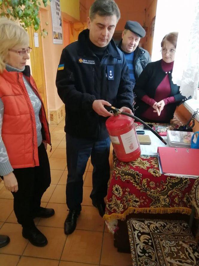 Новини Козятина - фото з Безпека: козятинські рятувальники перевіряють школи, лікарні, терцентри Безпека: козятинські рятувальники перевіряють школи, лікарні, терцентри, фото №2 на сайті 20minut.ua