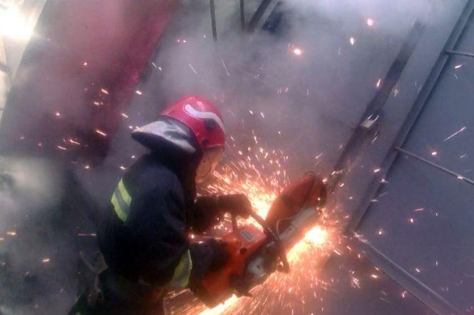 Новини Хмельницького - фото з У Хмельницькому сталася пожежа на речовому ринку (ФОТО, ВІДЕО) У Хмельницькому сталася пожежа на речовому ринку (ФОТО, ВІДЕО), фото №2 на сайті vsim.ua