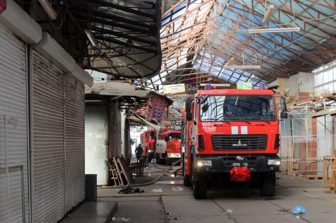 Новини Хмельницького - фото з У Хмельницькому сталася пожежа на речовому ринку (ФОТО, ВІДЕО) У Хмельницькому сталася пожежа на речовому ринку (ФОТО, ВІДЕО), фото №3 на сайті vsim.ua