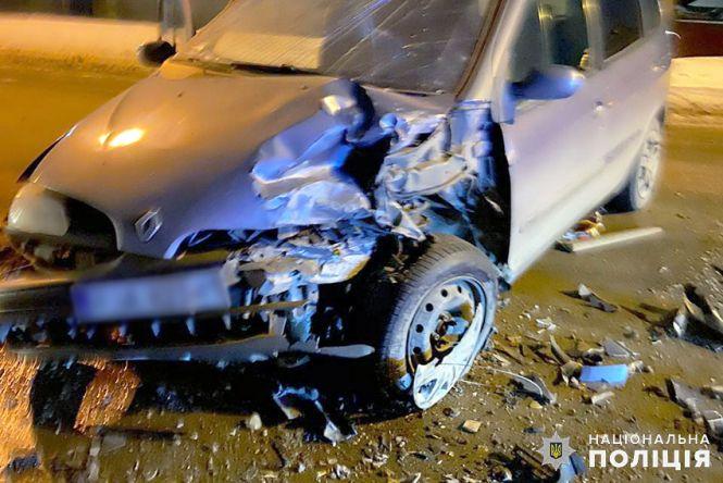 На Хмельниччині лоб у лоб зіштовхнулися легковики: є постраждалі, фото №1 на сайті vsim.ua