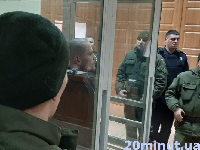 Новини Тернополя - фото з 17 років тюрми на двох – за смерть 20-річного Віталія Гнатишина, якого вбили біля "Алюру" 17 років тюрми на двох – за смерть 20-річного Віталія Гнатишина, якого вбили біля "Алюру", фото №4 на сайті 20minut.ua