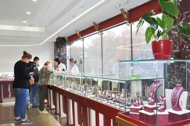 Новини Вінниці - фото з Купив прикраси від «B2B Jewelry» — виграв автомобіль (Прес-служба «B2B Jewelry») Купив прикраси від «B2B Jewelry» — виграв автомобіль (Прес-служба «B2B Jewelry»), фото №4 на сайті 20minut.ua