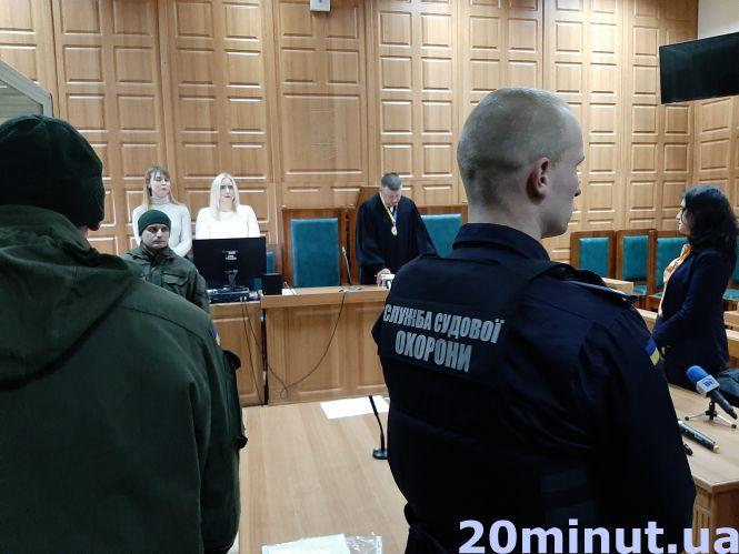 Новини Тернополя - фото з 17 років тюрми на двох – за смерть 20-річного Віталія Гнатишина, якого вбили біля "Алюру" 17 років тюрми на двох – за смерть 20-річного Віталія Гнатишина, якого вбили біля "Алюру", фото №5 на сайті 20minut.ua