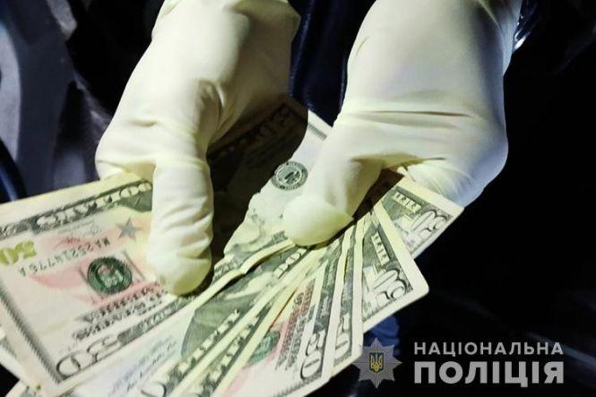 Як на Тернопільщині затримували поліцейського-хабарника (фото) : 12:02:2020 - te.20minut.ua