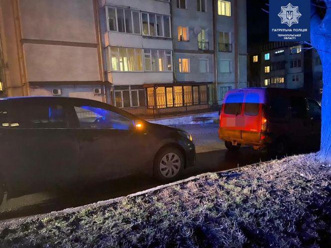 Новини Тернополя - фото з У Тернополі нетверезий водій вчинив ДТП і втік з місця події У Тернополі нетверезий водій вчинив ДТП і втік з місця події, фото №1 на сайті 20minut.ua