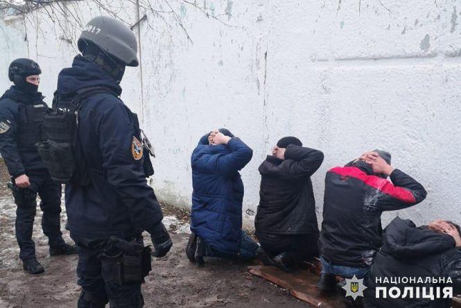 Новини Хмельницького - фото з У Хмельницькому затримали банду наркоторговців (ФОТО, ВІДЕО) У Хмельницькому затримали банду наркоторговців (ФОТО, ВІДЕО), фото №2 на сайті vsim.ua