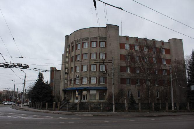 Новини Вінниці - фото з Крики, постріли і вибухи чули з території вінницької в’язниці. Схоже на бунт Крики, постріли і вибухи чули з території вінницької в’язниці. Схоже на бунт, фото №1 на сайті 20minut.ua