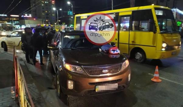 Новини Хмельницького - фото з У центрі Хмельницького збили людину (ФОТО, ВІДЕО) У центрі Хмельницького збили людину (ФОТО, ВІДЕО), фото №2 на сайті vsim.ua