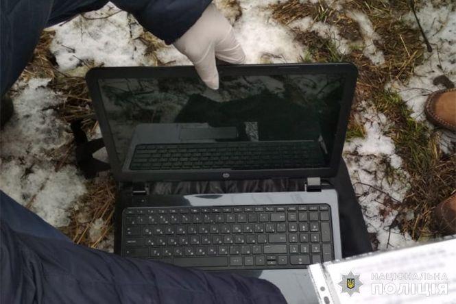 Новини Хмельницького - фото з Затримали зловмисника, який обікрав будинок у Хмельницькому (ФОТО) Затримали зловмисника, який обікрав будинок у Хмельницькому (ФОТО), фото №1 на сайті vsim.ua