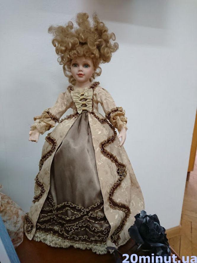 Новини Тернополя - фото з У колекції тернополянки Ольги Гондз понад 200 ляльок з усього світу (ФОТО) У колекції тернополянки Ольги Гондз понад 200 ляльок з усього світу (ФОТО), фото №5 на сайті 20minut.ua