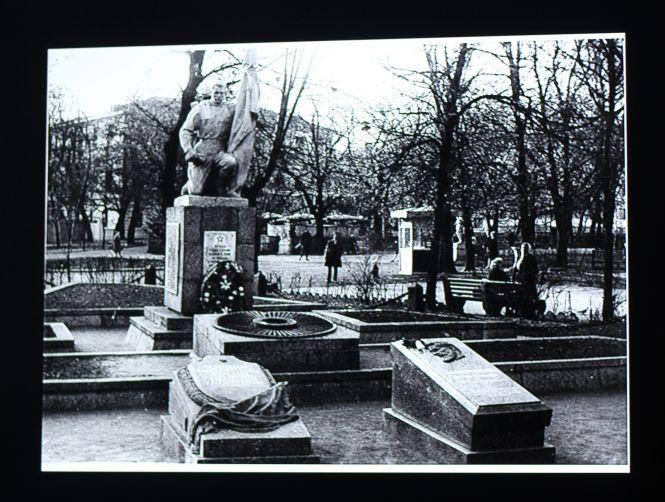 Новини Вінниці - фото з «Переселення» пам’ятників, могил та Вежі Артинова. Цікаві факти про Європейську площу «Переселення» пам’ятників, могил та Вежі Артинова. Цікаві факти про Європейську площу, фото №2 на сайті 20minut.ua