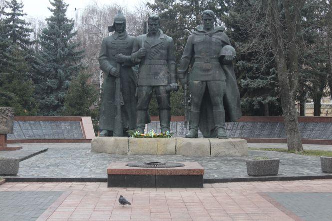 Новини Вінниці - фото з «Переселення» пам’ятників, могил та Вежі Артинова. Цікаві факти про Європейську площу «Переселення» пам’ятників, могил та Вежі Артинова. Цікаві факти про Європейську площу, фото №5 на сайті 20minut.ua