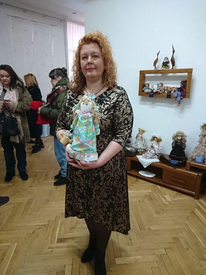 Новини Тернополя - фото з У колекції тернополянки Ольги Гондз понад 200 ляльок з усього світу (ФОТО) У колекції тернополянки Ольги Гондз понад 200 ляльок з усього світу (ФОТО), фото №1 на сайті 20minut.ua