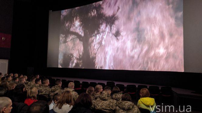 “Мурахи по шкірі”: у Хмельницькому показали фільм про мову “Соловей співає. Доки голос має”, фото №3 на сайті vsim.ua