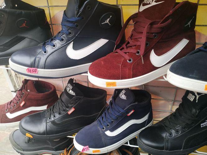 Новини Тернополя - фото з За чим «полюють» тернополяни у магазинах і на ринку. Одяг та взуття можна купити у 2-3 рази дешевше За чим «полюють» тернополяни у магазинах і на ринку. Одяг та взуття можна купити у 2-3 рази дешевше, фото №2 на сайті 20minut.ua