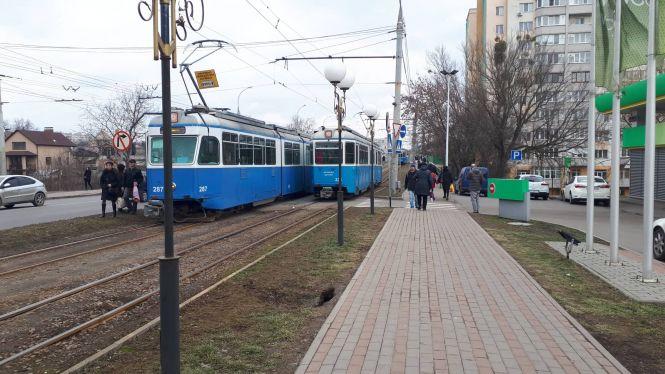 Новини Вінниці - фото з ДТП на Келецькій. Водій легковика не пропустив трамвай ДТП на Келецькій. Водій легковика не пропустив трамвай, фото №2 на сайті 20minut.ua